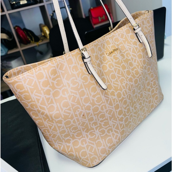 CALVIN KLEIN TOTE BAG - Picture 2 of 6